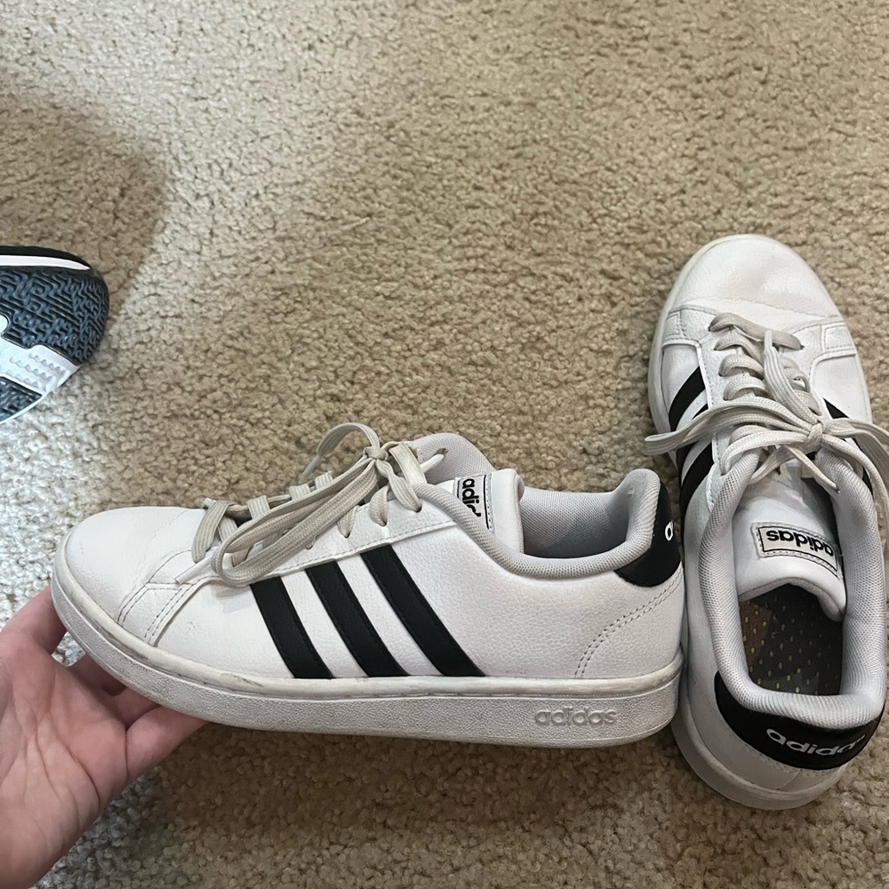Women’s Adidas White with Black stripes Size 7